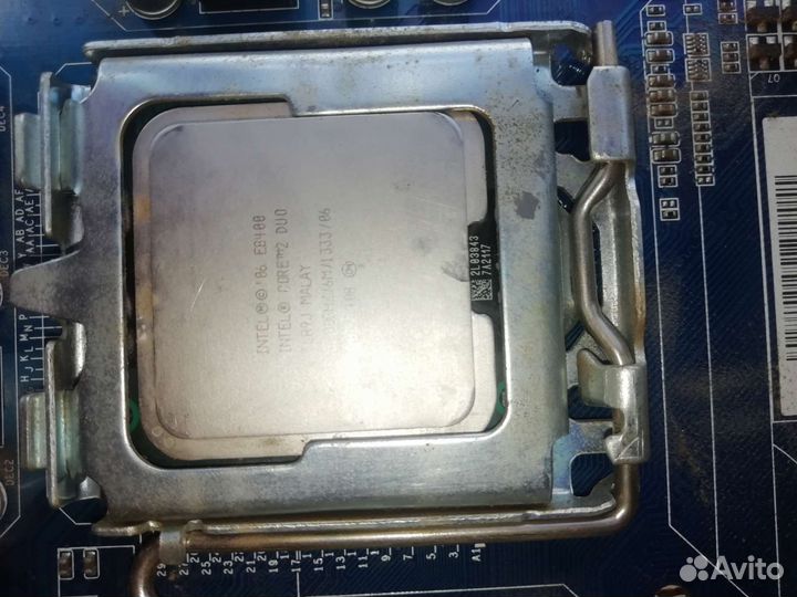 Материнская плата 775