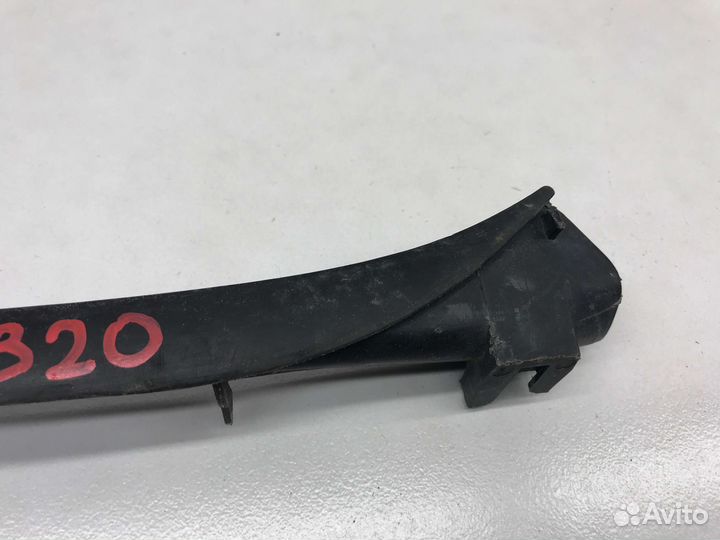 Молдинг лобового стекла Volkswagen Golf MK5 2006