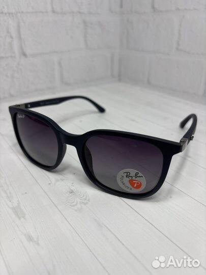 Солнцезащитные очки ray ban