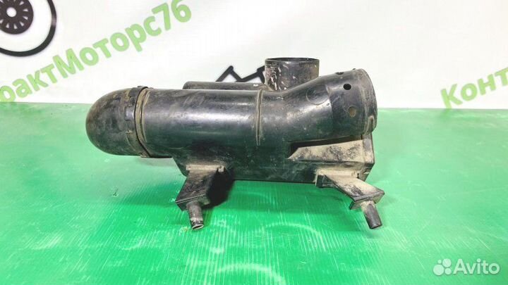 Резонатор воздушного фильтра Audi 80S седан 1 1989