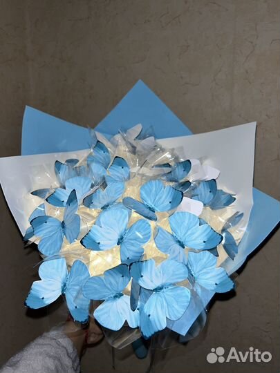 Букет из бабочек с гирляндой