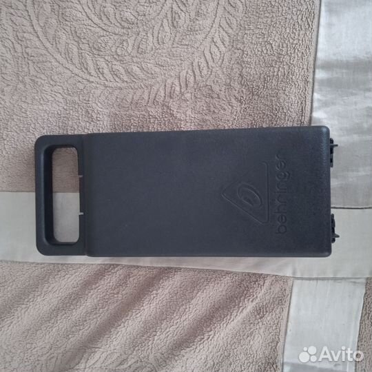 Студийный конденсаторный микрофон