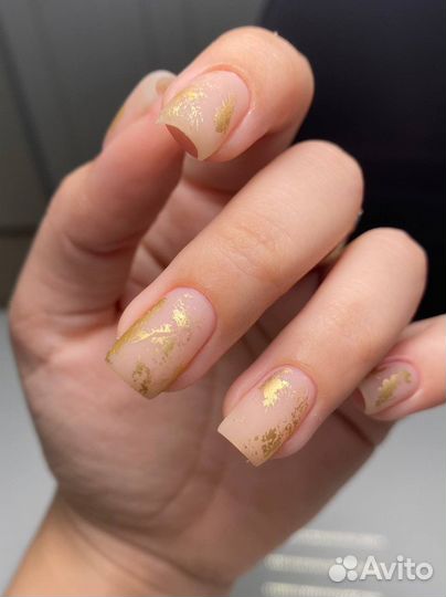 Маникюр и педикюр в студии на Родниках