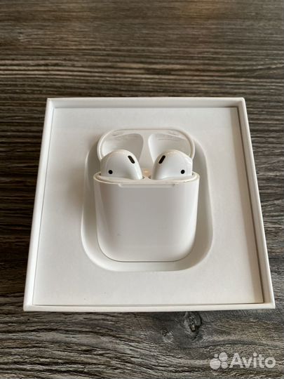 Беспроводные наушники apple airpods