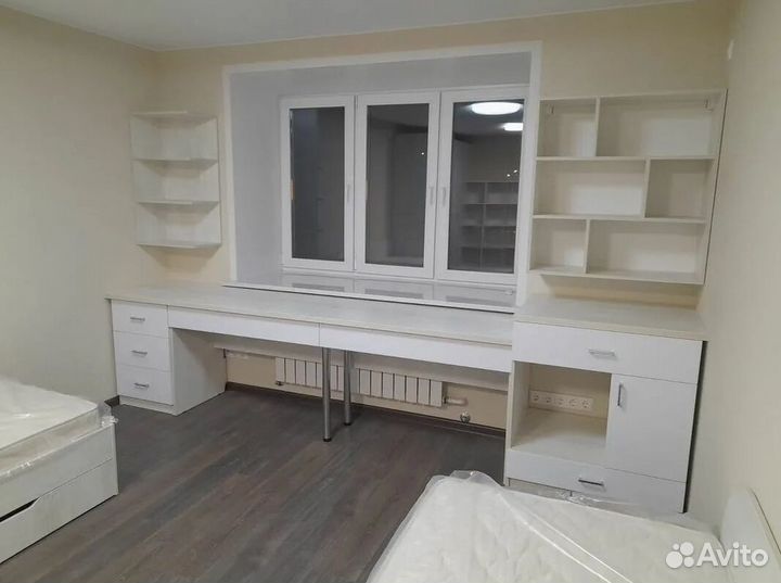 Письменный стол на заказ по Вашим размерам