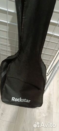 Акустическая гитара