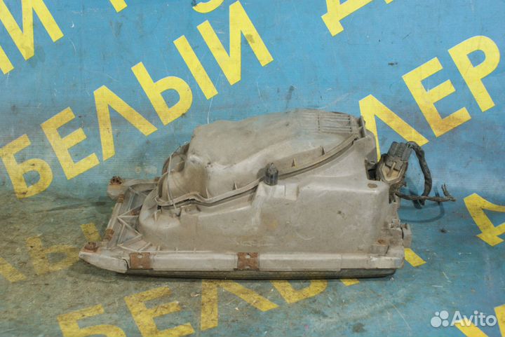 Передняя левая фара Mercedes Benz W123