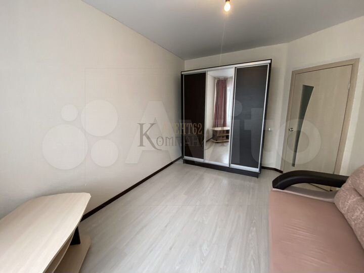 2-к. квартира, 57 м², 10/10 эт.