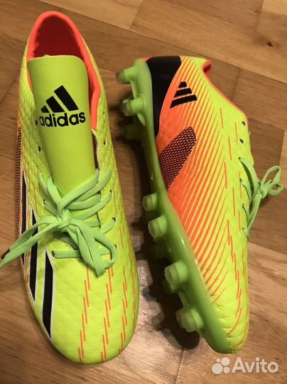 Футбольные бутсы 39 и 40 размер