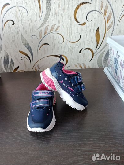 Кроссовки детские для девочки