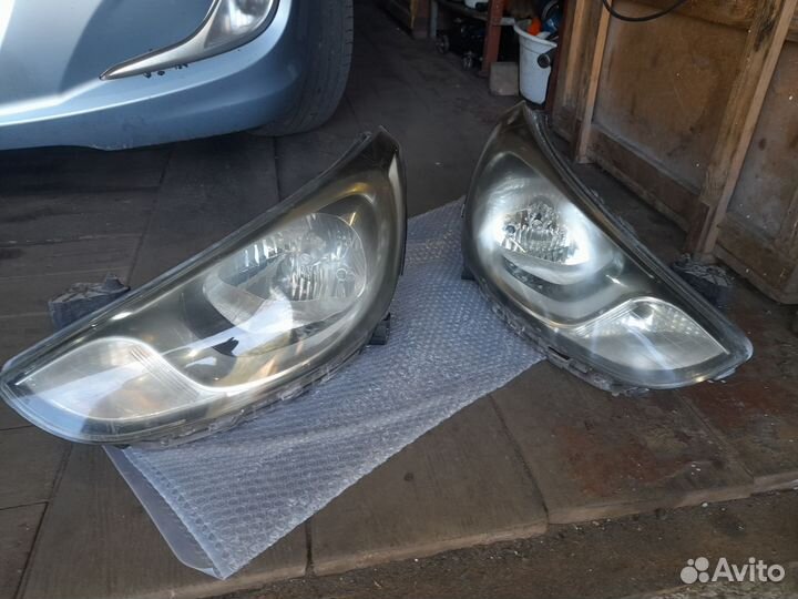 Фара на hyundai solaris 2012 года