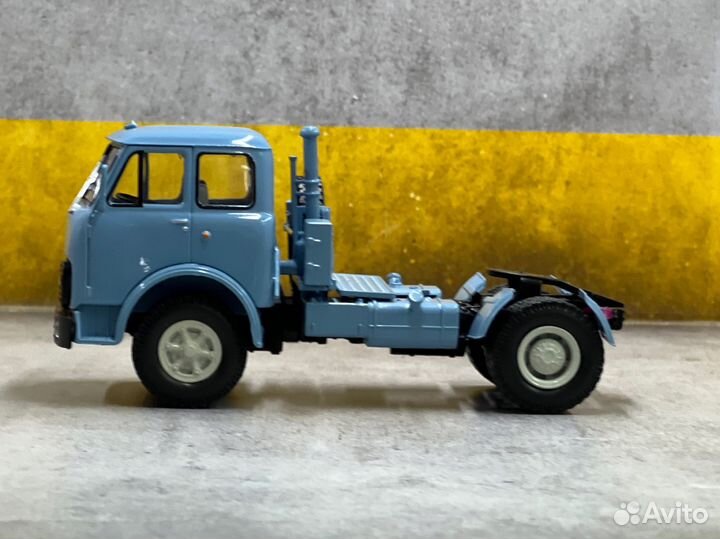 Модель маз 504в 1/43 наш автопром