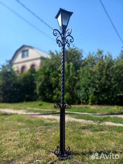 Декоративные кованые фонари для сада арт 005