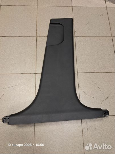 Накладка центральной стойки правая exeed VX
