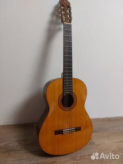 Классическая гитара yamaha c40
