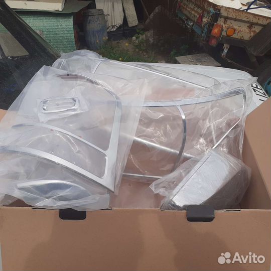 Накладки хром пластик на а/м Land Cruiser 200,Тай