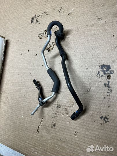 Сливной патрубок Toyota Fortuner 2 Hilux 8