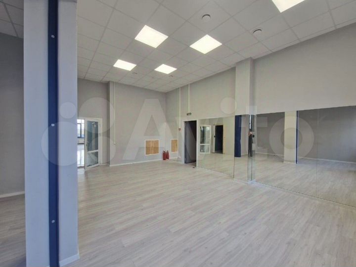 Помещение в аренду под стрит ритейл, 325 м²