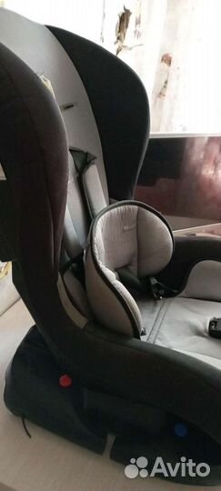 Продам автомобильное кресло 0 до 13 кг