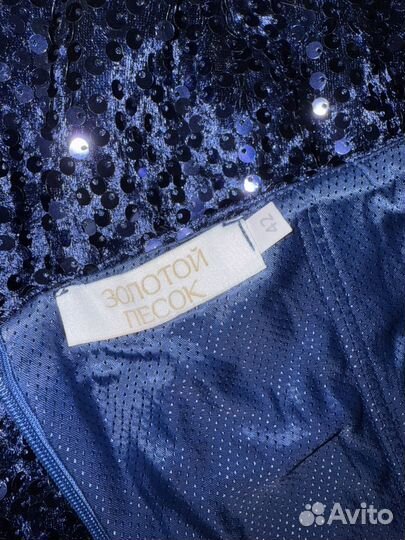 Платье с пайетками по фигуре