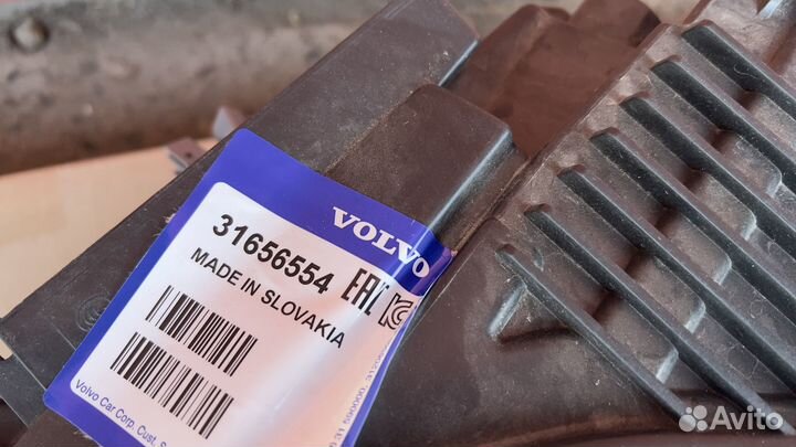 Фара передняя левая Volvo XC60 31656554