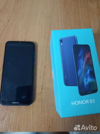 Телефон honor 8s