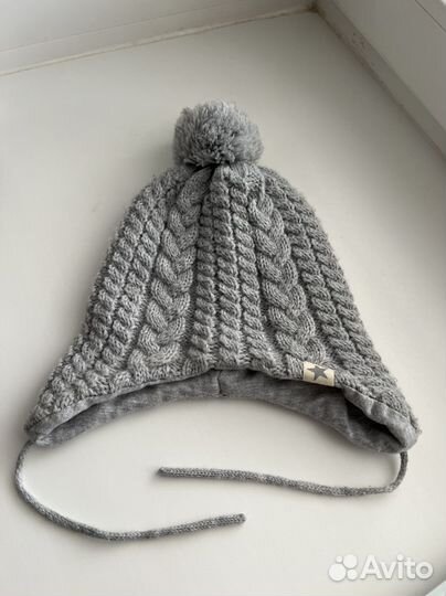 Шапка демисезонная 6-9 месяцев