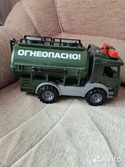 Игрушка машина