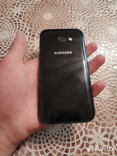 Телефон Samsung galaxy a5 2017