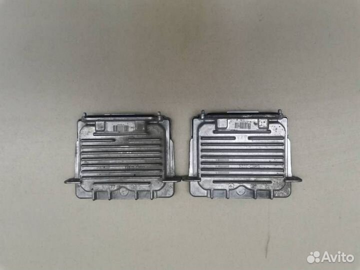 Блок ксеноновой лампы Jeep Grand Cherokee WK2 2010