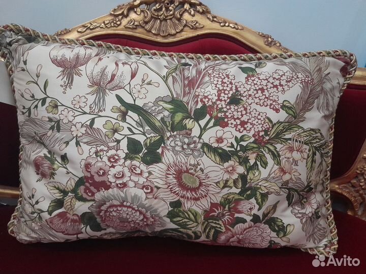 Подушка из индийского шелка