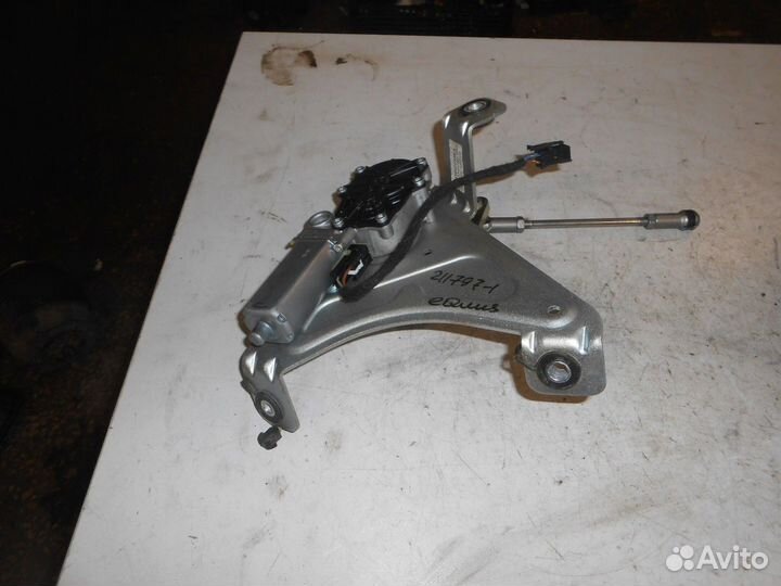 Механизм подъема крышки багажника (Hyundai Equus)