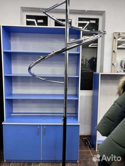 Стойка для одежды на колесиках