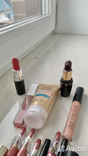 Набор косметики пакетом pupa maybelline eveline