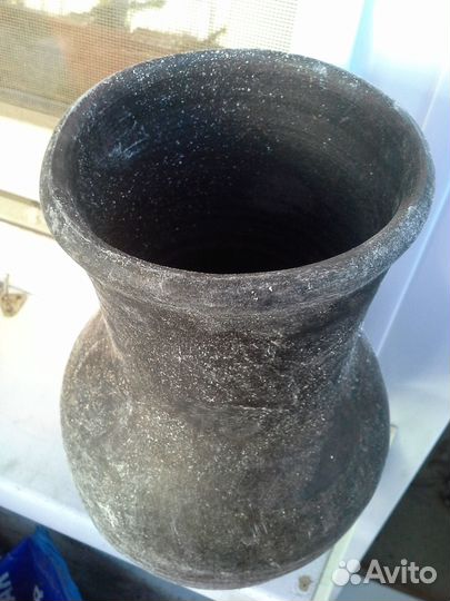 Горшок глиняный