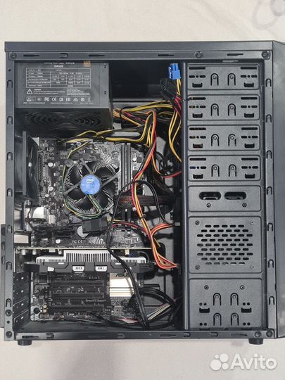 Компьютер Intel(R) Core(TM) i3-7100