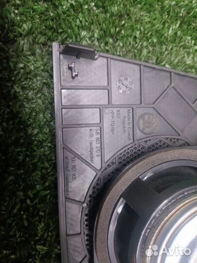 Решетка с динамиком Volkswagen Polo liftback