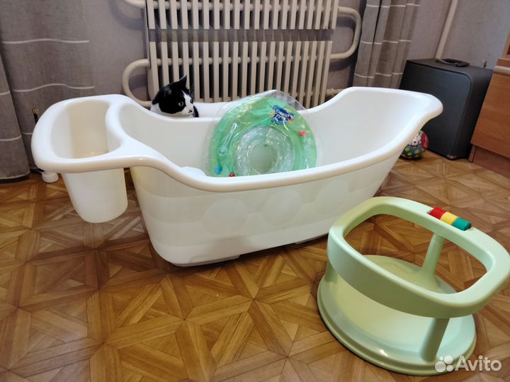 Детская ванночка и принадлежности