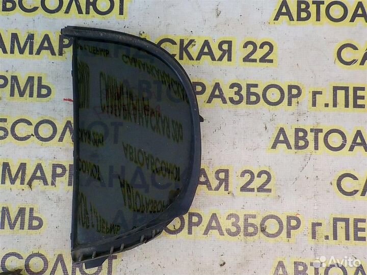 Стекло двери задней правой (форточка) Toyota Yari