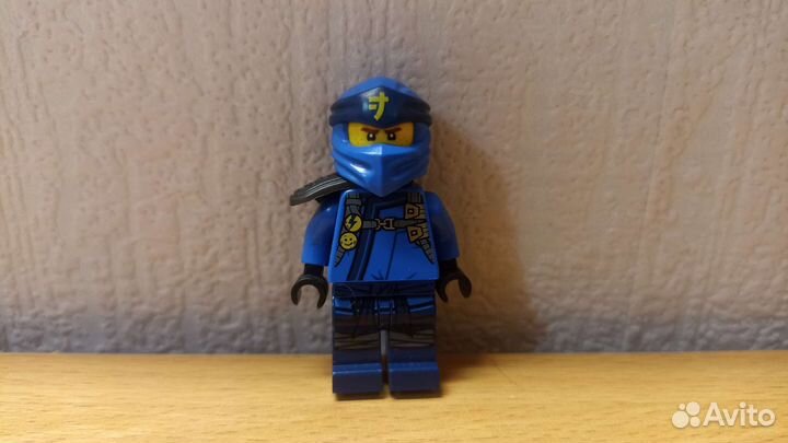 Lego Ninjago Джей мастер молнии