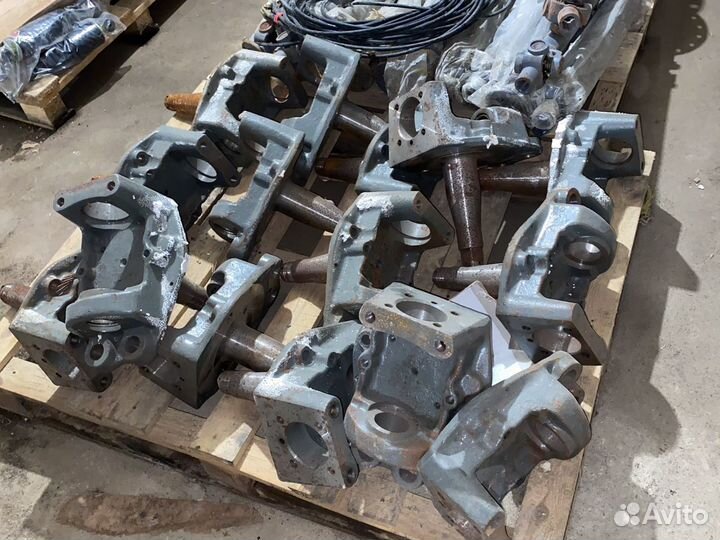 Кулак поворотный правый(цапфа) howo 199112410058