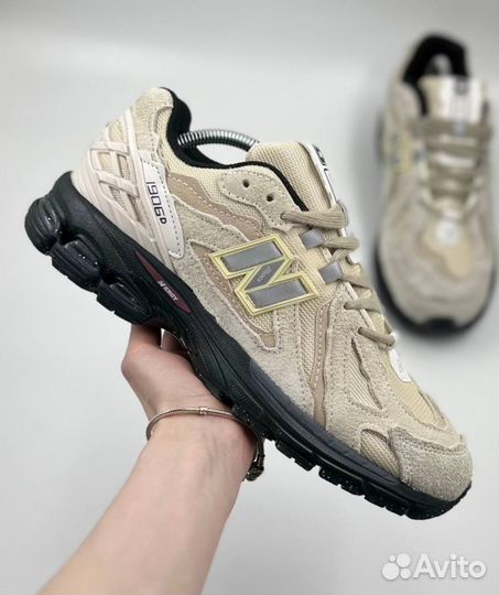 Удобные кроссовки New Balance 1906