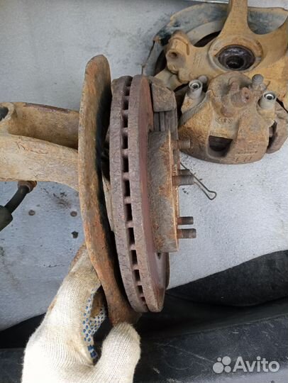 Поворотный кулак mazda 3 bk