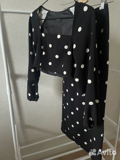 Костюм женский с юбкой 42