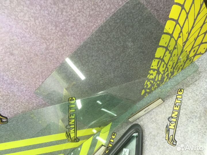 Стекло двери боковое Форточка Дэу Нексия