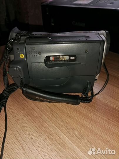 Видеокамера Samsung VP-W87