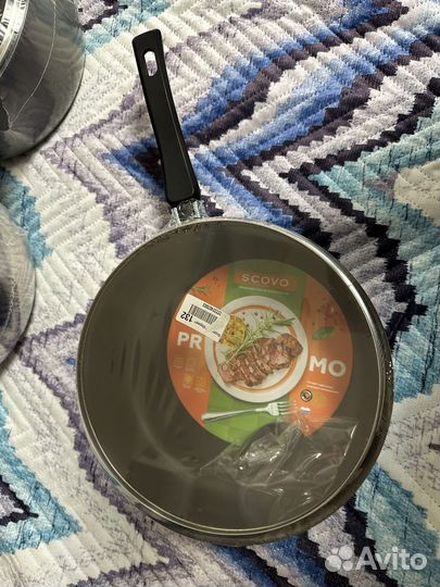 Посуда для кухни новая сковорода кастрюля