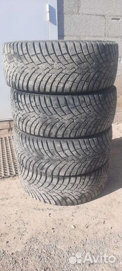 Pirelli Ice Zero 2 225/40 R18