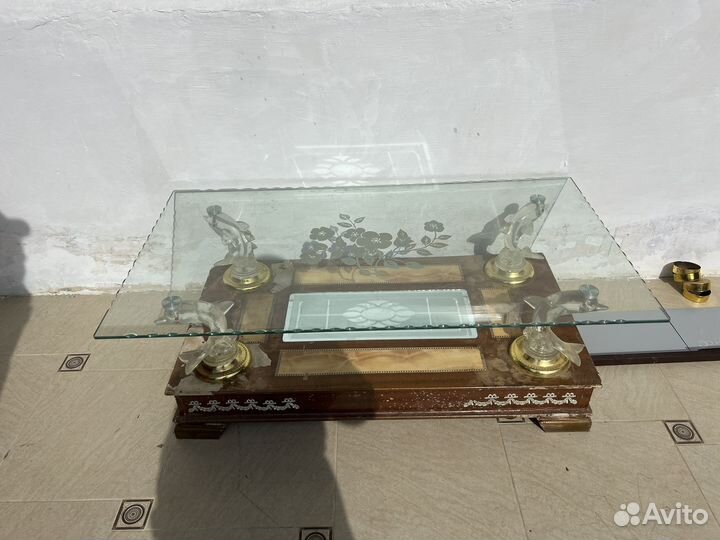 Журнальный столик со стеклом бу