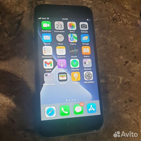 Телефон iPhone 6s